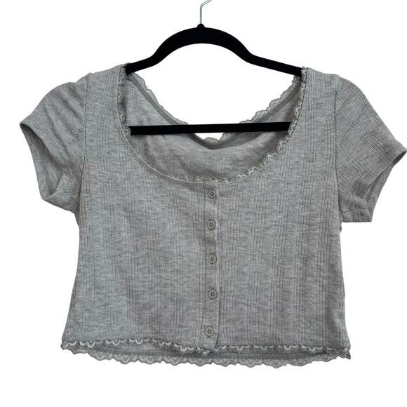 Aeropostale Women's Gray Cropped Short Sleeve Button Up Lace Trim Top Size S - Picture 1 of 5